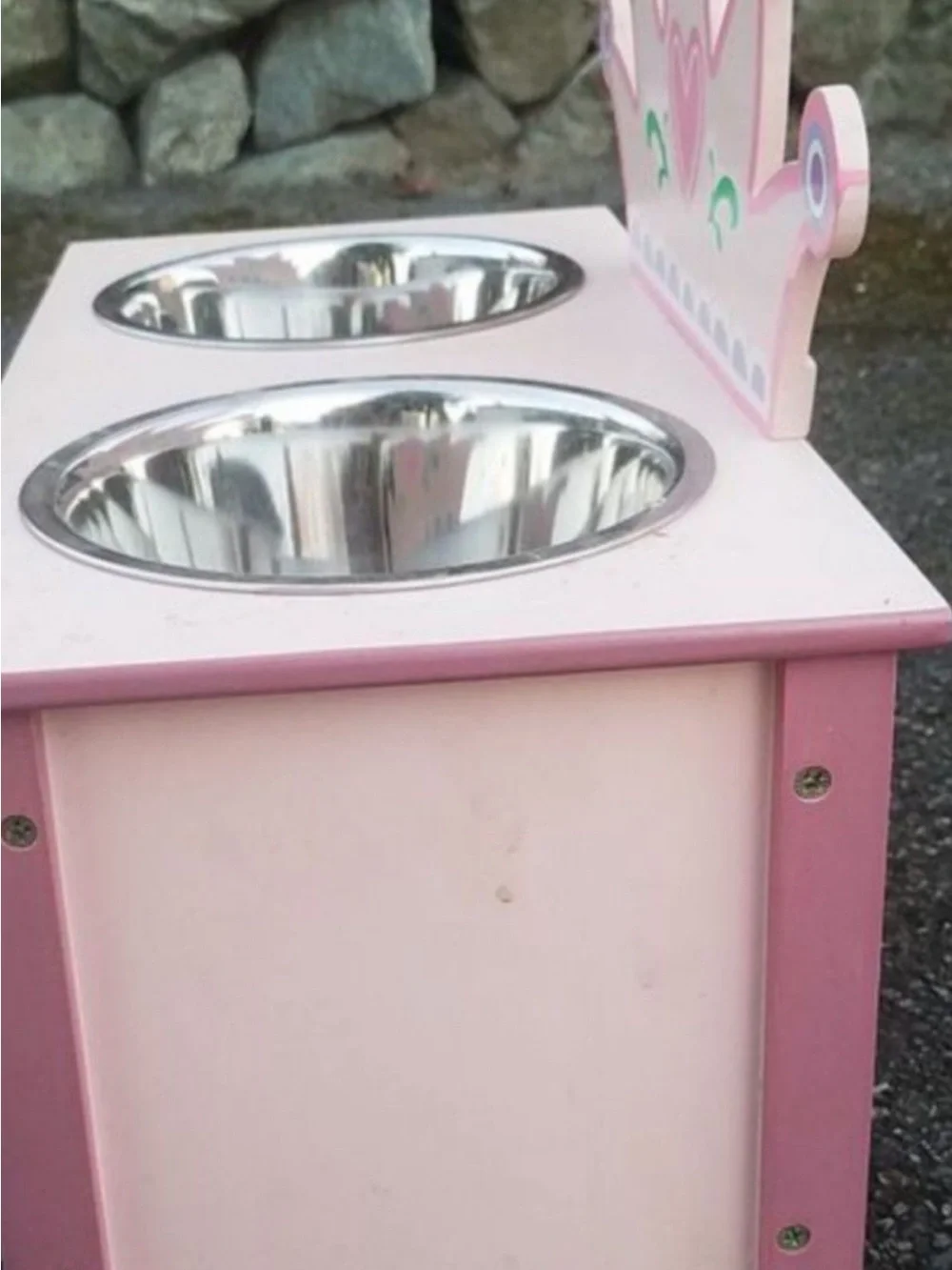 Princess 'Queen' Wooden Double Pet Feeder in Pink